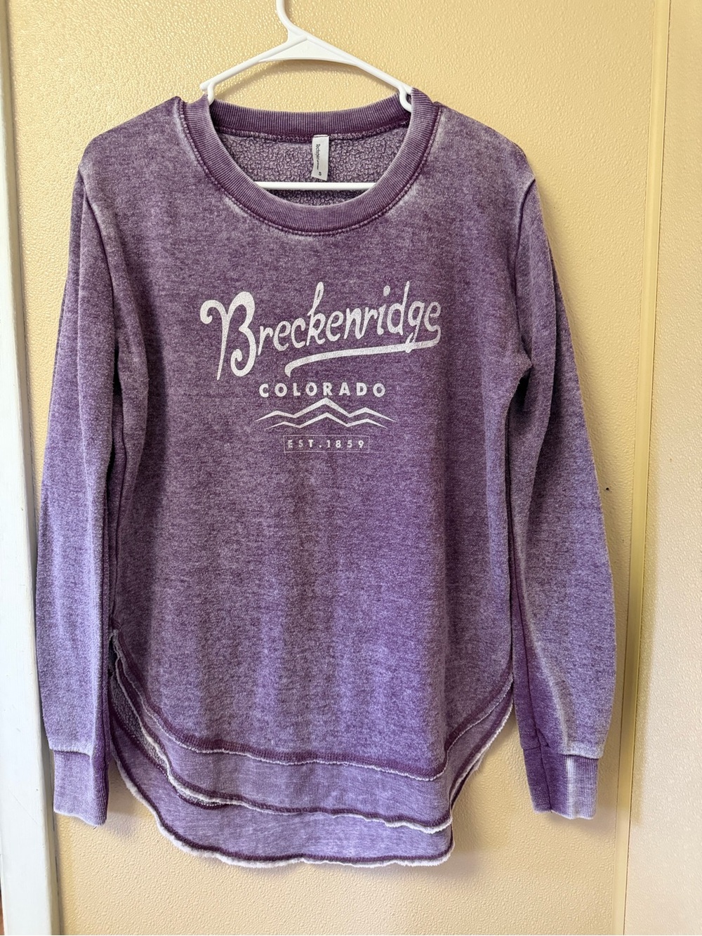 Breckenridge Purple Vintage-Style Crewneck Pullover
